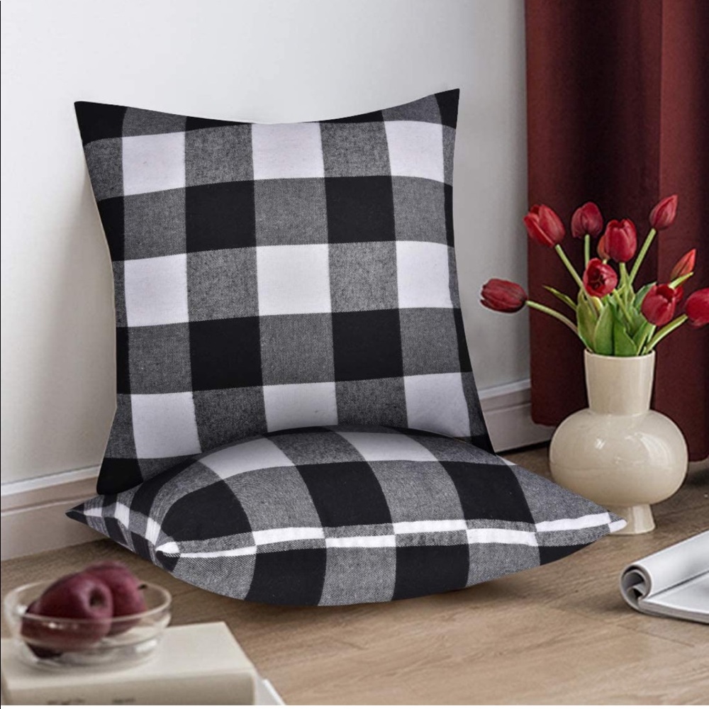 Black and White  Plaid Throw Pillow Covers lot of 4 New